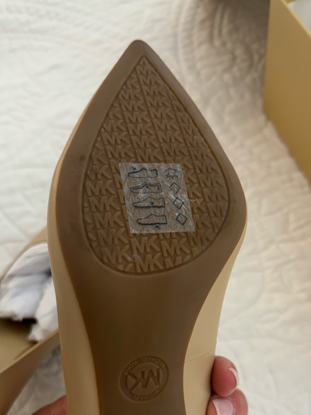 Michael Kors Light Blush Pointed-Toe Leather Pumps - Picture 4 of 7